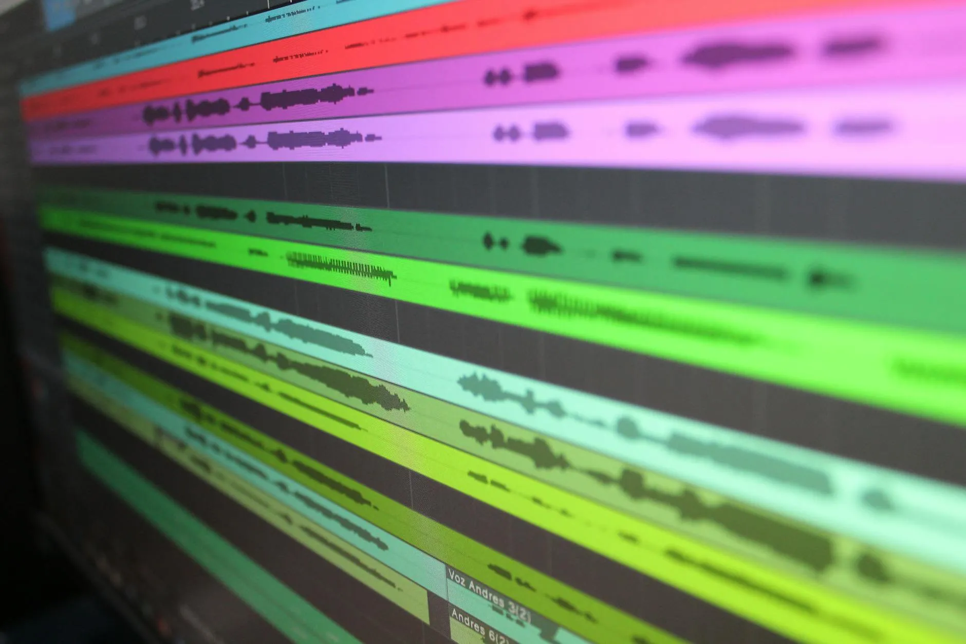 Audio waveform on screen during recording